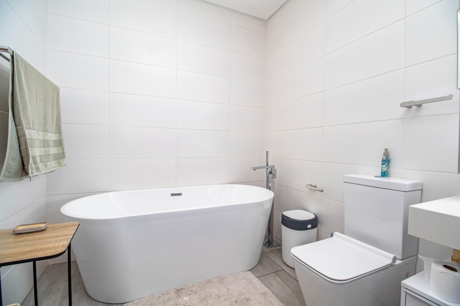 4 Bedroom Property for Sale in Oubaai Western Cape